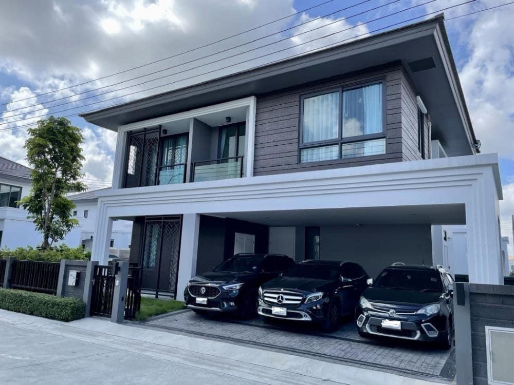 For SaleHouseBangna, Bearing, Lasalle : ❖ Modern Classic ❖ 2-story single house, 60.60 sq.w. | 4 bedrooms, 3 parking spaces | Near Neverland Plaza 400 m, May Market 900 m.