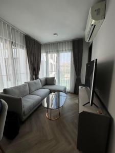 For RentCondoSukhumvit, Asoke, Thonglor : Brand New 2 Beds Condo for Rent!