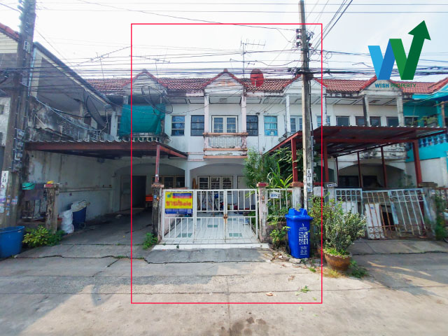 For SaleTownhouseMin Buri, Romklao : House for sale, Rungnapa Place, Romklao, good location, cheaper than the market. Near Kasem Bundit University, Romklao, near Minburi Market.