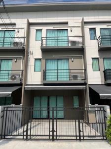 For SaleTownhouseRama5, Ratchapruek, Bangkruai : 3-story townhome for sale, Baan Klang Muang project, Ratchaphruek, Sathorn, in front of the house, no one hits anyone, Bang Kruai, Nonthaburi.