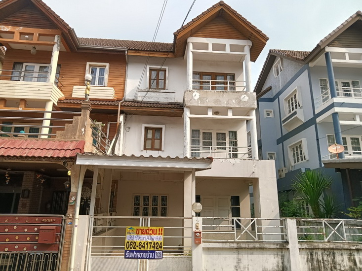 For SaleHouseChaengwatana, Muangthong : H1192 3-story semi-detached house for sale, 39.9 sq m, Pho Kaeo Village. Prachachuen-Chaengwattana Near the Pink Line MRT Muang Thong Thani Station and Big C