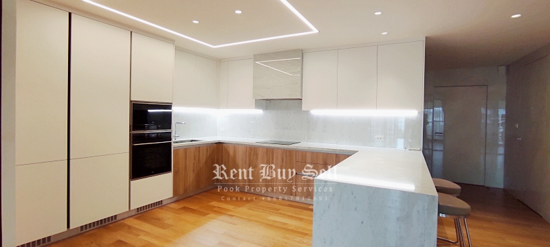 For RentCondoSukhumvit, Asoke, Thonglor : Spacious, modern renovated 3 bedrooms condo for rent near NIST.