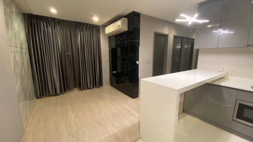 For SaleCondoRatchathewi,Phayathai : Urgent sale, 2 bedrooms, 2 bathrooms (new room) Rhythm Rangnam Rhythm Rangnam