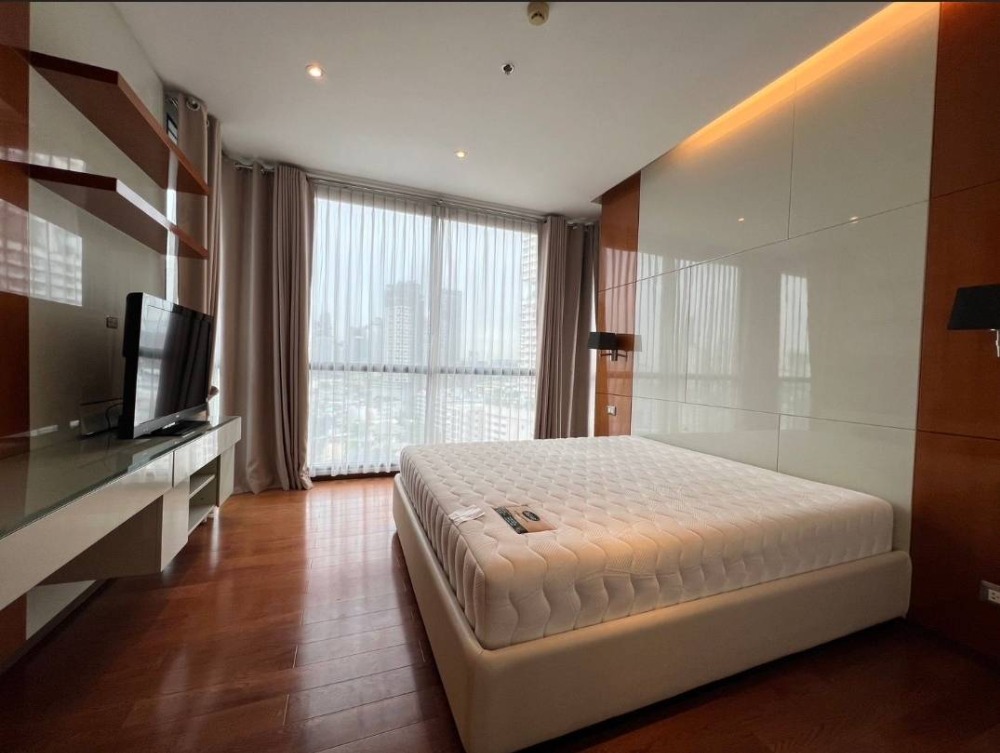 For RentCondoSukhumvit, Asoke, Thonglor : For rent urgently, very cheap price!!! Condo for rent The adddress sukhumvit 28 Size 74 sqm (2 bedrooms/2 bathrooms) at a rental price of 45,000 baht/month.