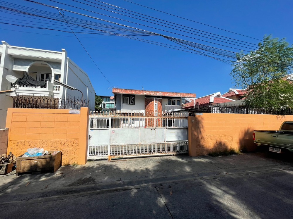 For SaleHouseLadprao101, Happy Land, The Mall Bang Kapi : Detached House Soi Ladprao 122 Yaek 9 / 4 Bedrooms (FOR SALE) JANG031