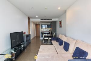 For RentCondoWongwianyai, Charoennakor : Minimalist Design 1 Bed Unit for Rent!