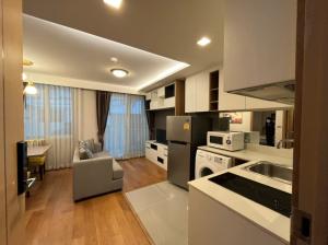 For RentCondoNana, North Nana,Sukhumvit13, Soi Nana : Inter Lux Premier Sukhumvit 13  fully furnished, 39 square meters.