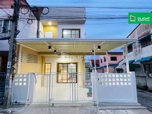 For SaleTownhouseNonthaburi, Bang Yai, Bangbuathong : Townhouse, Buathong Village 4, area 24 sq m, 2 bedrooms, 2 bathrooms, price 1.99 million baht, corner unit, newly renovated.