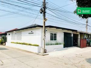 For SaleTownhouseNonthaburi, Bang Yai, Bangbuathong : Townhouse, Pruksa Village 3, area 24 sq m, 3 bedrooms, 2 bathrooms, price 1.79 million baht, corner unit, newly renovated, free transfer.