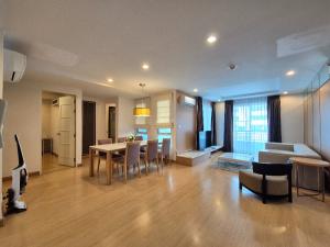 For RentCondoSukhumvit, Asoke, Thonglor : Family size 130sq.m 3bed unit for rent at 60k in Ekkamai area.