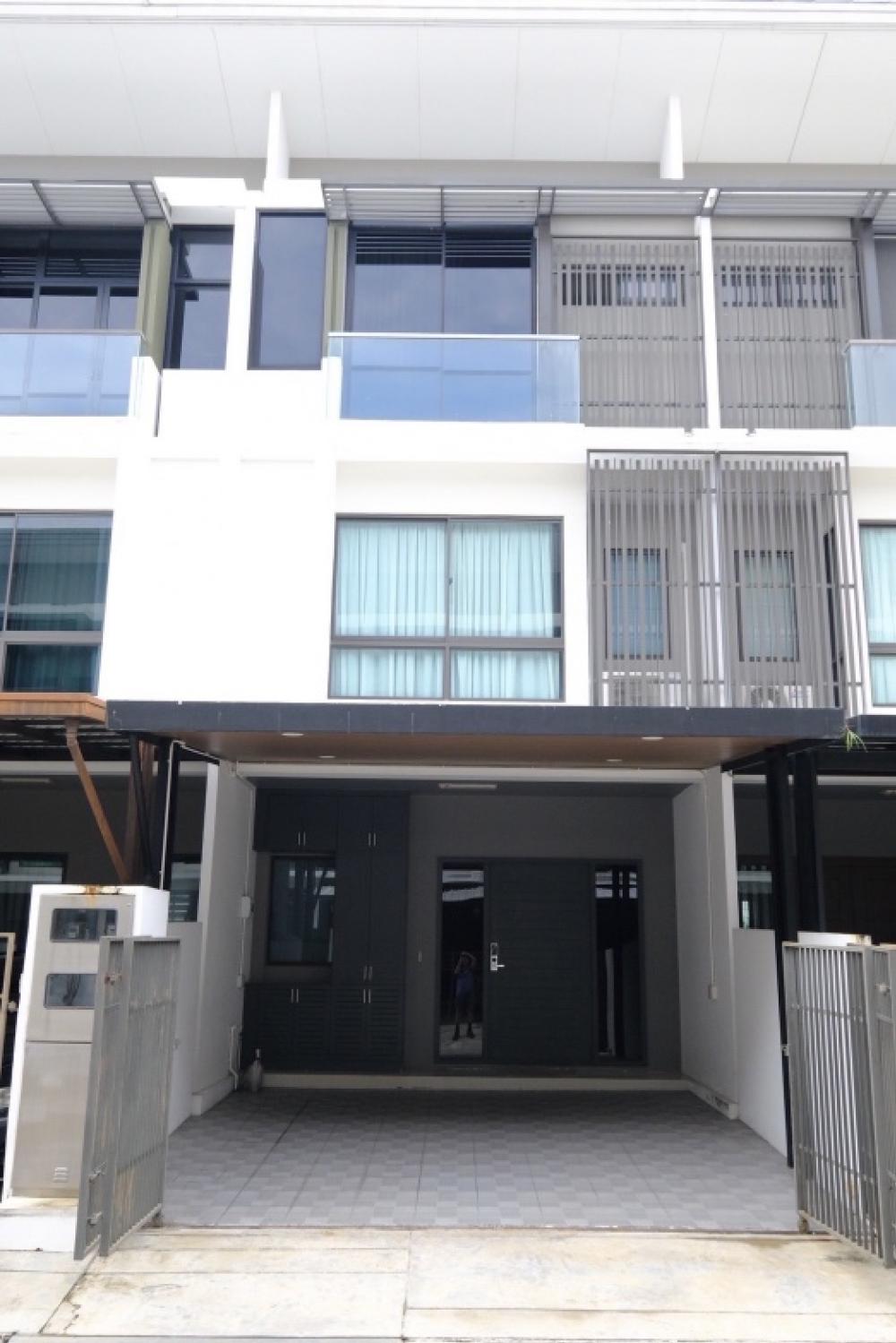 For RentTownhouseKaset Nawamin,Ladplakao : {Vacant} For rent: Landmark Ekkamai-Ramintra project, near the expressway, near CDC, Central Eastville, The Walk Kaset Nawamin