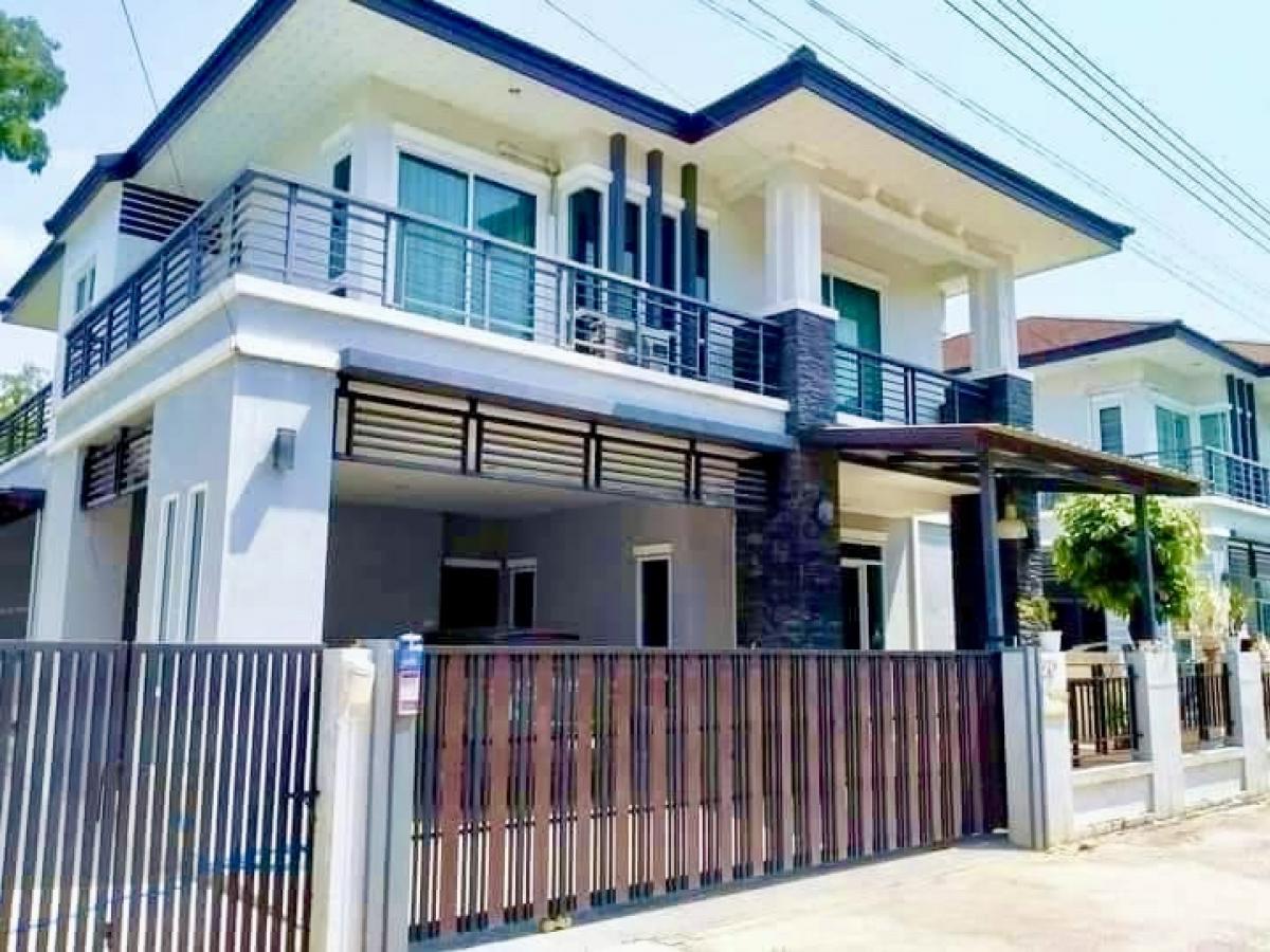 ให้เช่าบ้านพิษณุโลก : ขายบ้านเดี่ยวหลังใหญ่  🏠เนื้อที่ 72 ตารางวา  สถานที่ตั้ง🎳📍ใจกลางเมือง ซ.บรมไตร 39  บ้านเดี่ยว 2ชั้น พร้อมเฟอร์นิเจอร์ภายในบ้าน หิ้วกระเป๋าใบเดี่ยวเข้าอยู่ใกล้สถานที่สำคัญใกล้แม็คโคใกล้โลตัสใกล้ธนาคารใกล้โรงพยาบาลใกล้สถานศึกษาหลายแห่ง ในเมืองสะดวกสบาย