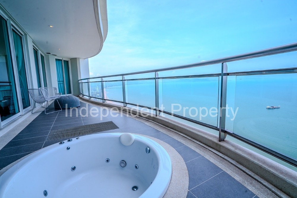 For SaleCondoPattaya, Bangsaen, Chonburi : Reflection Jomtien Beach Pattaya – Fully furnished oceanfront condominium