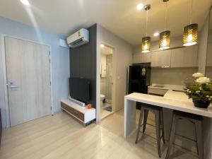 ขายคอนโดพระราม 9 เพชรบุรีตัดใหม่ RCA : 1 bedroom 1 bathroom 35 Sq.M. at Life Asoke fully furnished, ready to move in