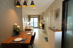 For SaleCondoRama9, Petchburi, RCA : 2 bedrooms 2 bathrooms 55 Sq.M. at Life Asoke (fully furnished, ready to move in)