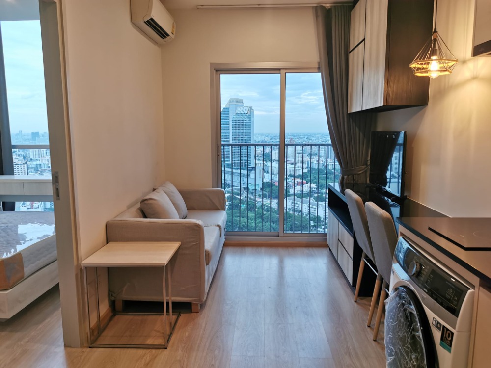 For RentCondoRatchadapisek, Huaikwang, Suttisan : 📌Ready to move in Condo   Noble Revolve Ratchada  📌 Line : @jhrrealestate