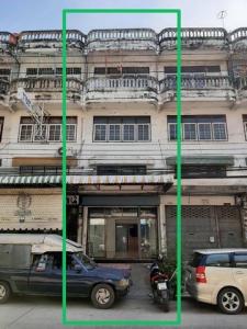 For SaleShophouseEakachai, Bang Bon : Urgent sale, 3.5 storey shophouse, Soi Ekachai 76, SK Village, near Central Rama 2, good location, can trade.