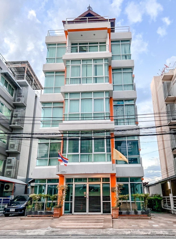 For SaleHome OfficeKaset Nawamin,Ladplakao : LL295 for sale, 5-story home office with built-in elevator, next to Ramintra Expressway. #Selling below appraised price #Nuanchan Road opposite Nuanchan Temple