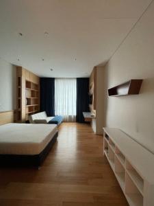 ให้เช่าคอนโดวิทยุ ชิดลม หลังสวน : Comfy 1 Bed Condo for Rent!