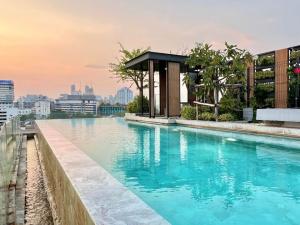 For RentCondoRama9, Petchburi, RCA : Condo for rent, 2 bedrooms, The Remarkable, Soonvijai Center 2🔥near MRT Phetchaburi Station🔥