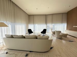 For RentCondoWitthayu, Chidlom, Langsuan, Ploenchit : Ultra Luxury 2 Beds Condo for Rent!