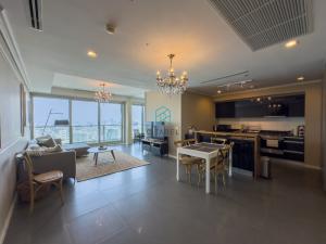 For RentCondoWongwianyai, Charoennakor : Cozy, High Floor, Ready to move in, Facing IconSiam!