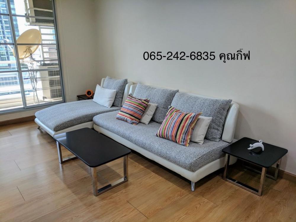 For RentCondoRatchathewi,Phayathai : The most beautiful room! Baan Klang Krung, 2 bedrooms, 76 sq m., price 30k/mo. If interested, contact 065-242-6835 Khun Gift.