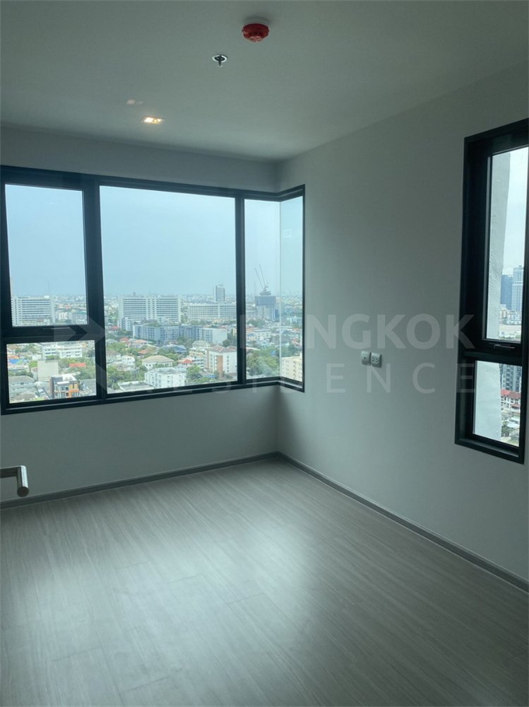 For SaleCondoLadprao, Central Ladprao : Urgent sale 🔥 Life Ladprao, size 29.31 sq m., price 3,630,000 baht, to see the room call 093-6292247 Nat.