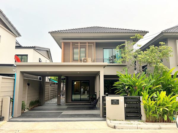 For SaleHouseBangna, Bearing, Lasalle : Single house for sale, Como Botanica Bangna, Como Botanica Bangna, only 7,700,000 baht.