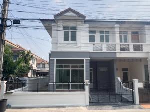 For SaleTownhouseNawamin, Ramindra : Townhouse for sale on the edge of Ruenrudee Village 5, newly renovated, owner selling it himself.