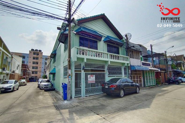 For SaleTownhousePattanakan, Srinakarin : Townhouse for sale, 2 floors, 36 square meters, Srinakarin Road, Soi Sridan 15.