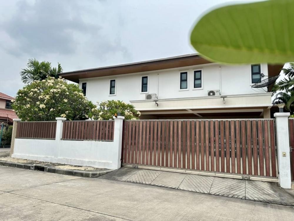 For SaleHouseChaengwatana, Muangthong : Corner house for sale, Grand Canal Prachachuen, along Khlong Prapa, 104 sq m, 7 bedrooms, near Dhurakij Pundit University, The Mall.