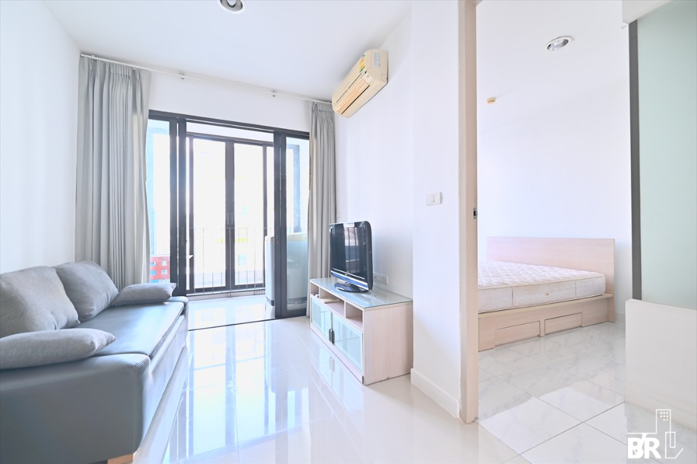 For SaleCondoRatchadapisek, Huaikwang, Suttisan : For sale 🔥 IDEO- Huaykhwag, size 1 bedroom, 35sqm, only 3.1 million baht, fully furnished, high floor, ready to view, call now 065-2614622 Tammy.