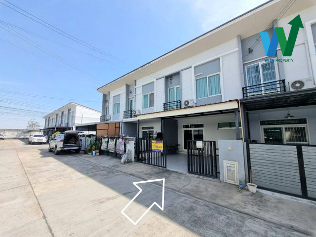 For SaleTownhouseNawamin, Ramindra : Cheap townhouse for sale, Casa City Watcharapol-Phermsin, 2 floors, 18.5 sq m, Sai Mai District. Near Don Mueang Airport