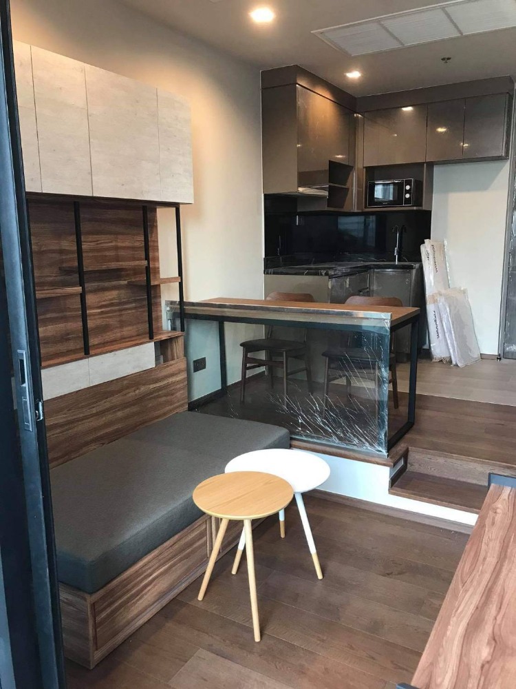 For RentCondoAri,Anusaowaree : Condo for rent Ideo Q Victory, beautiful room, next to BTS Victory Monument Station. Traveling is very convenient.