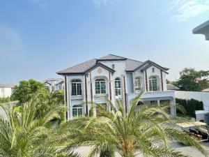 For SaleHousePinklao, Charansanitwong : Luxury mansion for sale, corner plot 117.6 sq m, new phase opening The Grand Pinklao, next to Borommaratchachonnani Road.