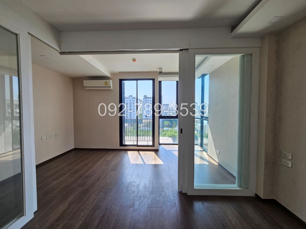 For SaleCondoRama9, Petchburi, RCA : Condo for sale, The Remarkable Soonvijai2, 6th floor, empty room.