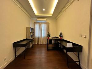 For SaleHouseBangna, Bearing, Lasalle : Luxury house for sale, Nara Siri, fully furnished, beautifully decorated, all built-ins, parking for 4 cars.