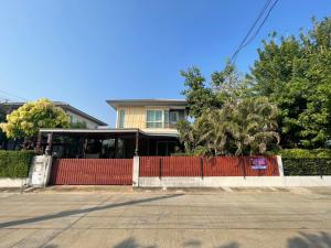 For SaleHouseLadkrabang, Suwannaphum Airport : Single house for sale, Prueklada Suvarnabhumi, Soi Lat Krabang 54. The back of the house doesnt collide with anyone.