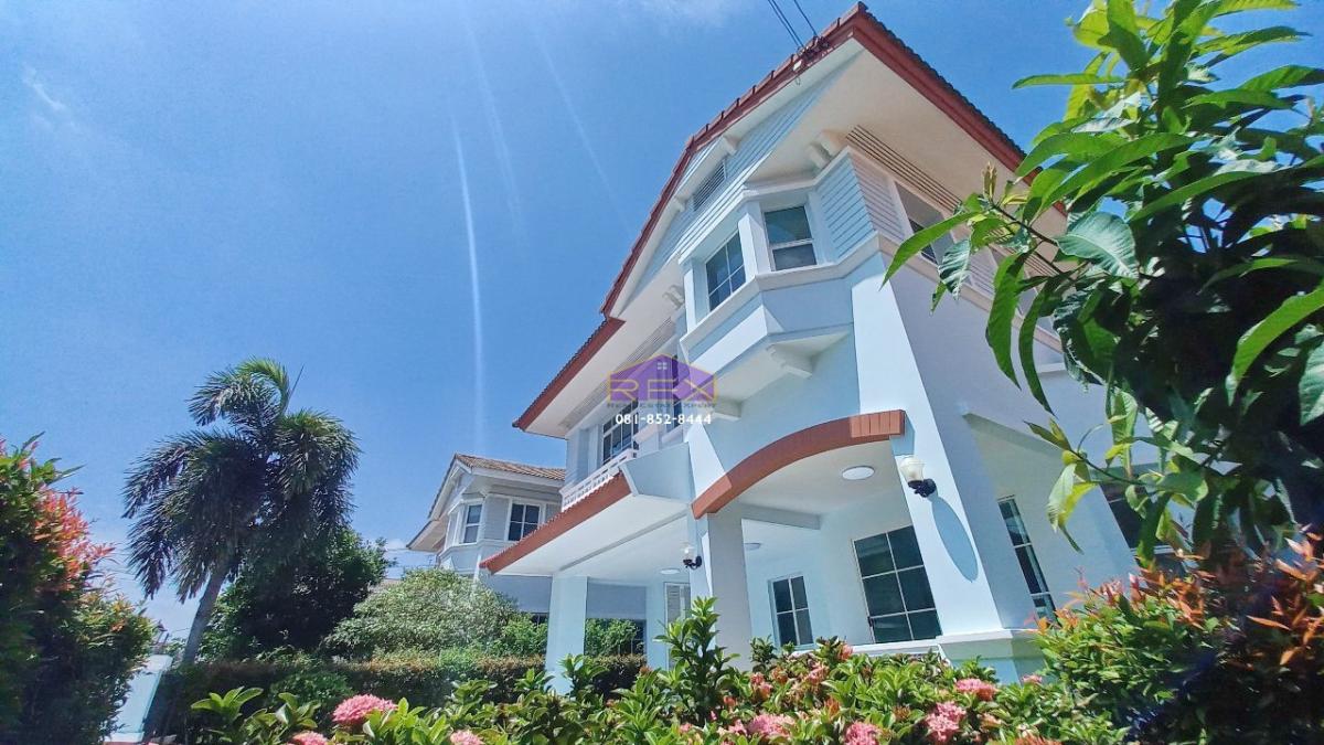 For SaleHouseRama5, Ratchapruek, Bangkruai : urgent!!!! Large detached house for sale, Nantawan Rama 5, next to the main road, in front of the project, near the garden.