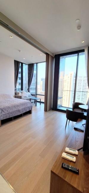 ให้เช่าคอนโดสีลม ศาลาแดง บางรัก : For rent Ashton Silom 1 bedroom 35sqm rent fee 26,000 per month rainy 0818895470