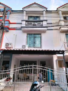 For SaleTownhouseMin Buri, Romklao : 3-story townhome, spacious house, for sale and ready to make an income.