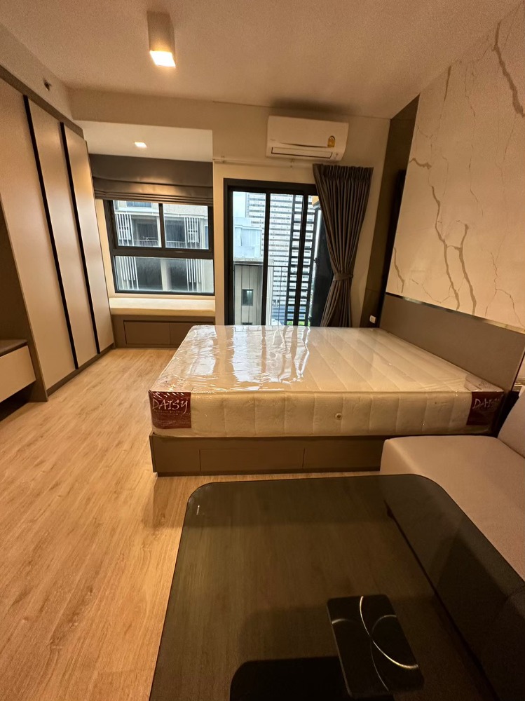 For RentCondoWongwianyai, Charoennakor : ✅ Condo for rent, 1Bedroom style, Ideo Sathorn Wongwian Yai, 17,000. You can make an appointment to see the actual room.