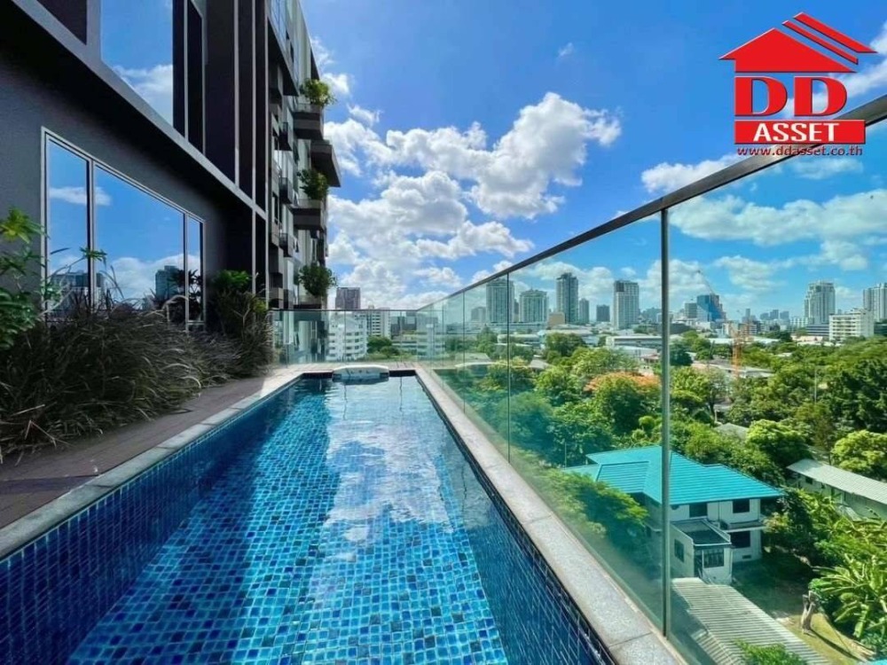 For SaleCondoSukhumvit, Asoke, Thonglor : Condo for sale, Ashton Morph, Sukhumvit 38, Duplex room, newly decorated, private pool, BTS Thonglor 350 m., code C8132.