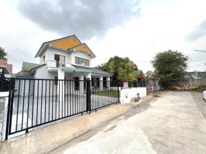 For SaleHousePattaya, Bangsaen, Chonburi : Second hand detached house for sale Beautiful newly renovated house, Manee Kaew Village, Nong Mon, Chonburi.