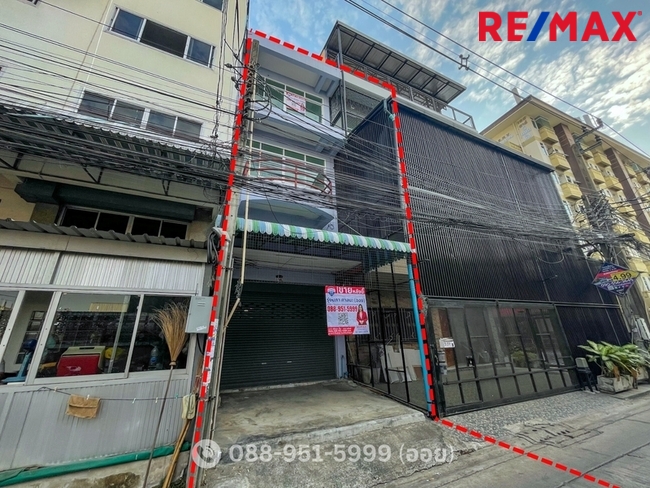 For SaleShophouseChokchai 4, Ladprao 71, Ladprao 48, : Shophouse, commercial building, 3 and a half floors, area 18 sq m. Chokchai 4 Soi 37, just 20 meters from the entrance of the alley, newly renovated, ready to move in. Suitable for housing, offices, warehouses, staff rooms.