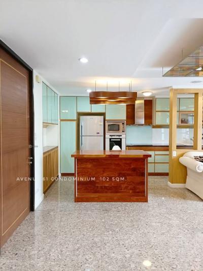 For SaleCondoSukhumvit, Asoke, Thonglor : Condo for sale with tenant, large room, Avenue 61 Condominium, 102 sq m., good location in the city, near BTS Ekkamai.