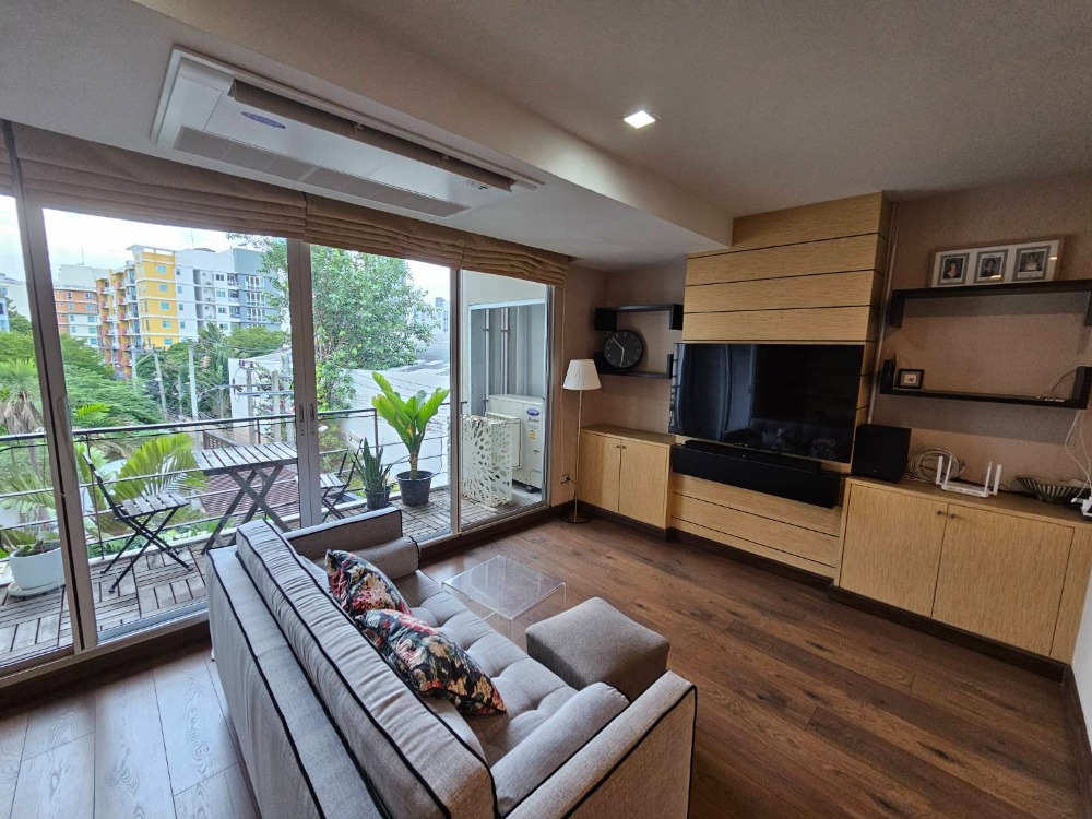 For SaleCondoOnnut, Udomsuk : Owner Post - Urgent sale, Tree Condo Sukhumvit 52, 2 bedrooms, 2 bathrooms, 84 sq m.