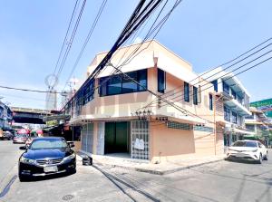 For SaleShophouseRama3 (Riverside),Satupadit : Commercial building for sale, 2 floors, 17.6 square meters, Rama 3, Charoen Rat, Bangkok, corner unit can be used as an office.