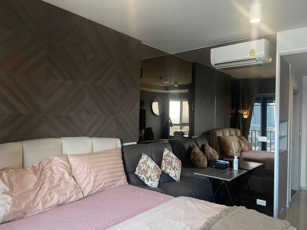 For SaleCondoPinklao, Charansanitwong : 🔥Beautiful built-in room Sold with tenant🔥River view Rama 8 Bridge🔥 Ideo Charan 70 Riverview🔥